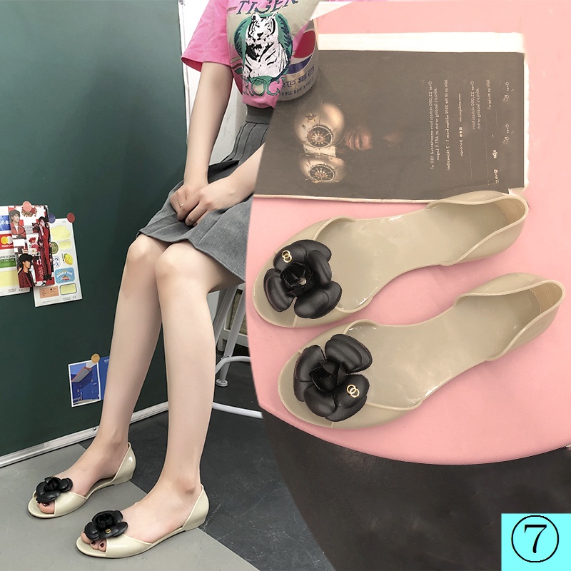 Giày Sandal Nhựa Đế Bằng Chống Trượt Hình Hoa Trà Thời Trang Mùa Hè Phong Cách Mới Cho Nữ