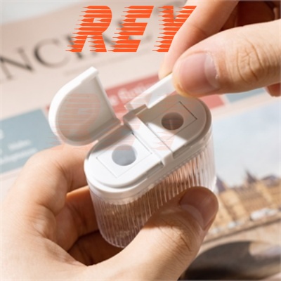 Chuốt gọt chì 2 lỗ chuốt có ngăn chứa rác nhựa trong Deli H553