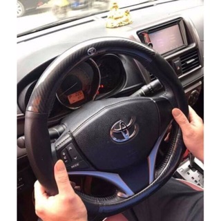 Bọc vô lăng Carbon có Logo theo hãng xe