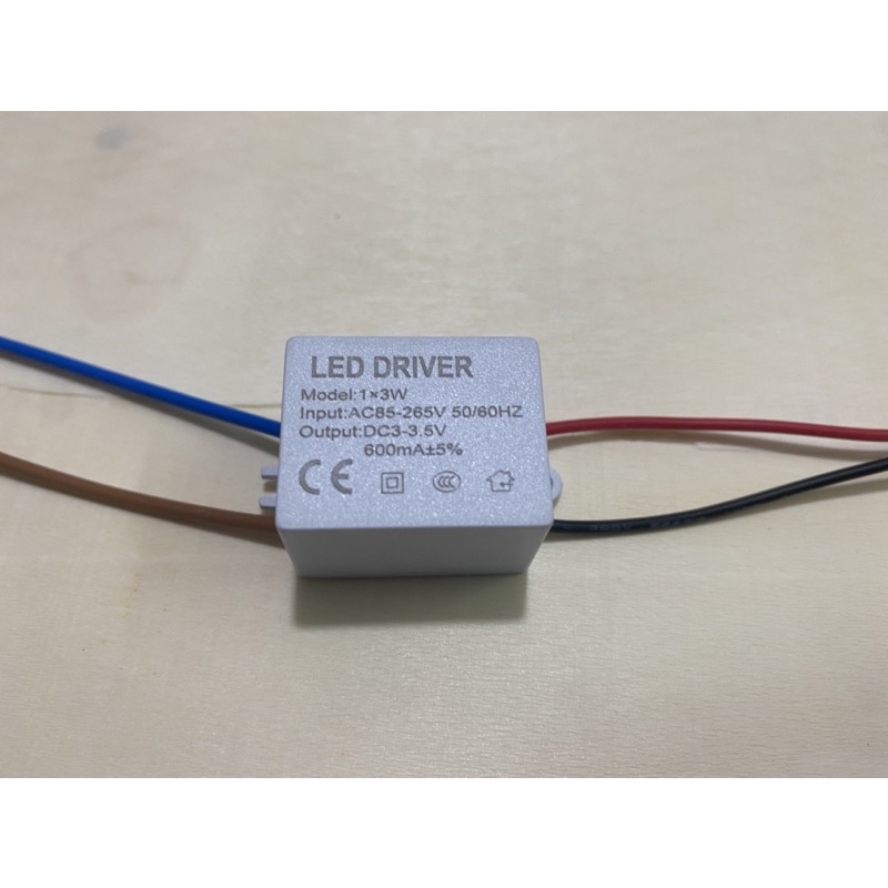 Mạch đổi nguồn 220v về 3-5v