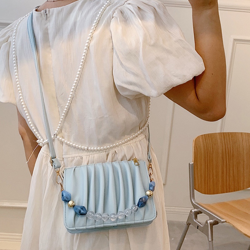 Túi đeo chéo IELGY thiết kế hình dạng đám mây đính chuỗi dây hạt thời trang