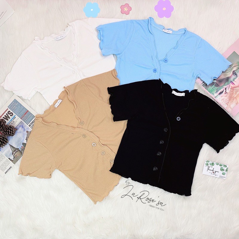 Áo Croptop Tay Ngắn Cuốn Biên Cài Nút Ngực