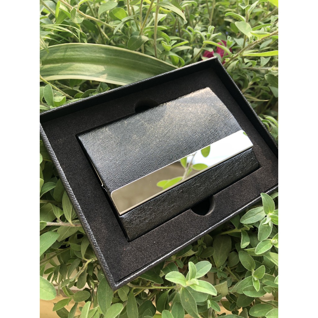 Hộp đựng card visit nhỏ gọn tiện lợi cho nhân viên ngân hàng, nhân viên văn phòng