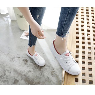 Giày lười sneaker cho nữ lên chân cực êm