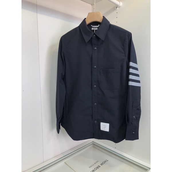 Áo sơ mi nam dài tay một bên tay có sọc ngang thương hiệu Thom Browne cao cấp