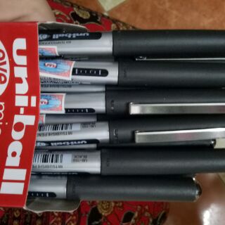 Hộp 12 chiếc bút kí