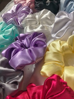 Scrunchies phi bóng ✨