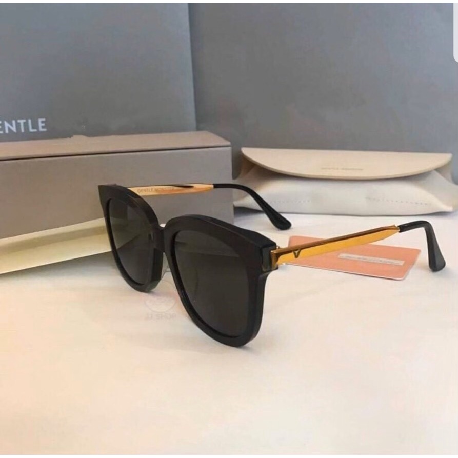 Kính Mát Nữ Thời Trang Thiết Kế Gọng Vàng Sang Trọng Quý Phái Tròng Mắt Màu Đen Huyền Bí