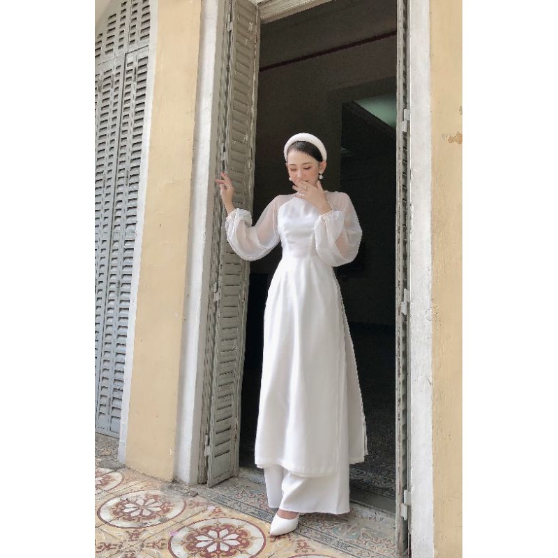 Áo dài trắng 2 tà phối tay