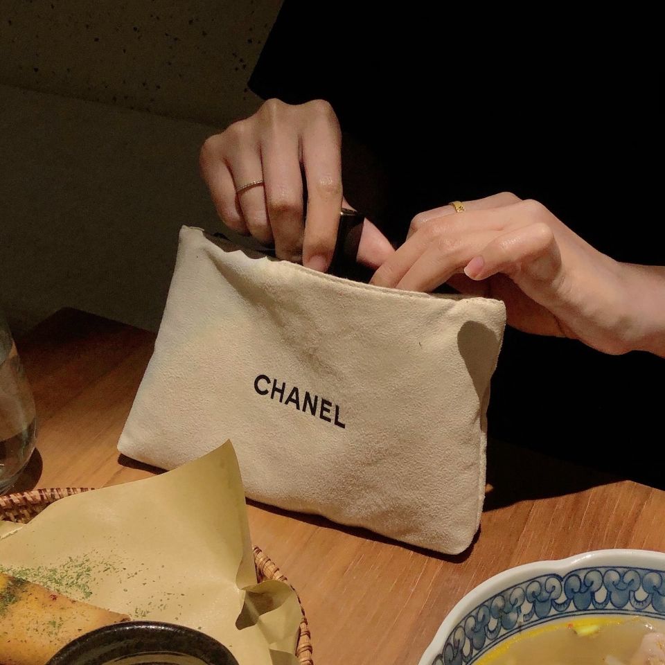 Túi đựng mỹ phẩm vải nhung màu trơn phong cách retro thời trang cho nữ | BigBuy360 - bigbuy360.vn