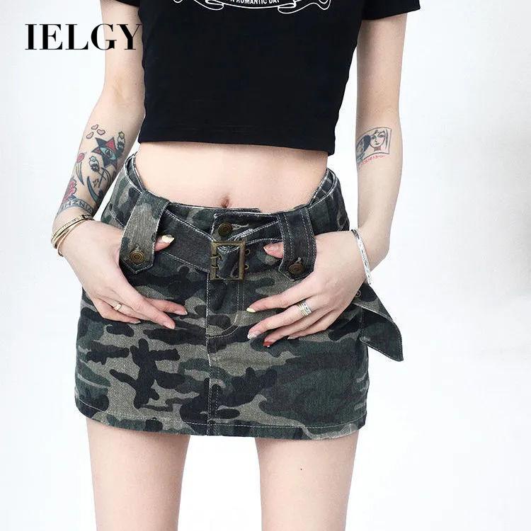Chân váy jean IELGY dáng chữ A ôm mông họa tiết rằn ri thời trang cho nữ