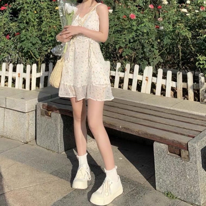 Set váy hoa hai dây và áo khoác cardigan mỏng - Daphne Dress | BigBuy360 - bigbuy360.vn