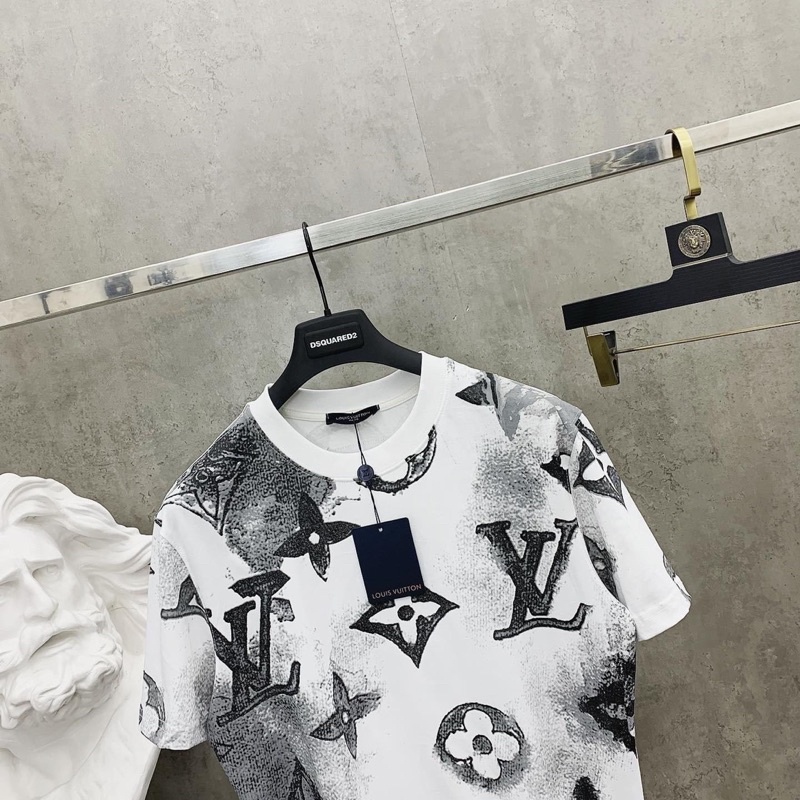 Áo Phông Lv Cotton in toàn thân, Áo Thun Nam Lv in hoạ tiết Full áo 2 màu trắng đen