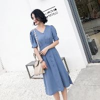 Đầm cổ v tay phồng xếp li