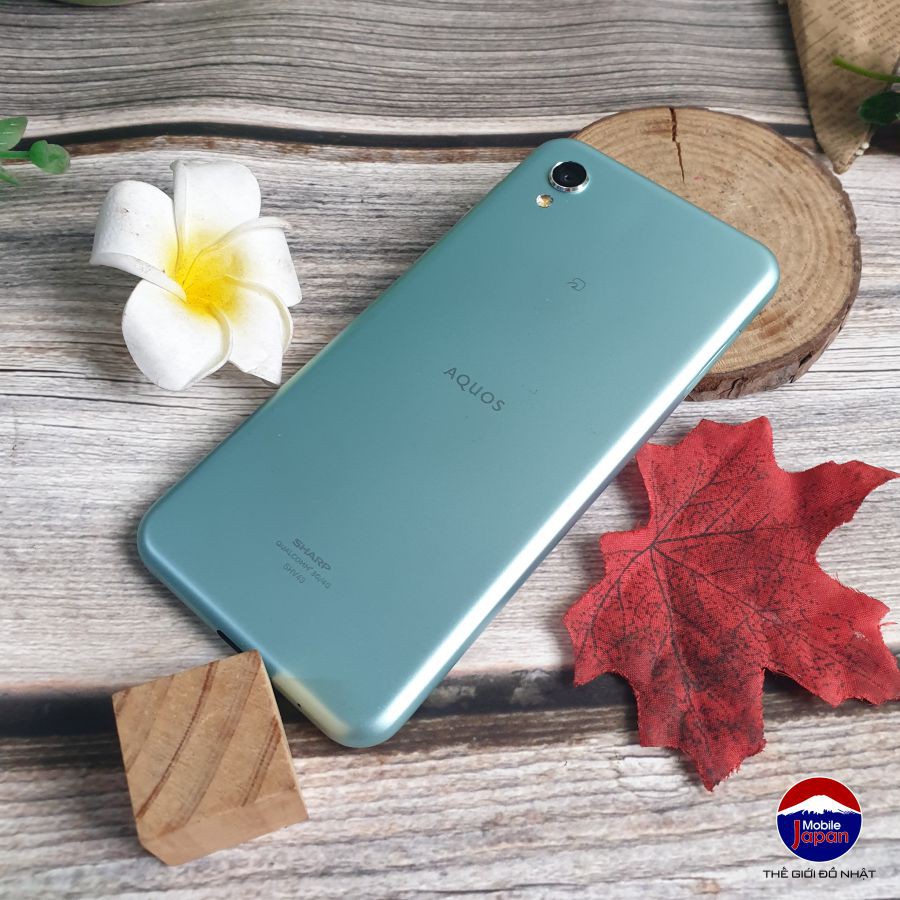 ĐIỆN THOẠI SHARP SHV43- Kim loại nguyên khối, cấu hình cao, chiến liên quân siêu mượt