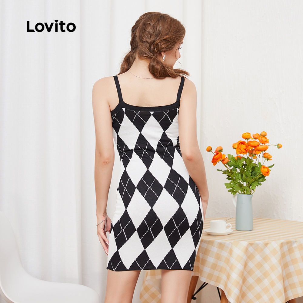 Đầm phong cách trẻ trung kiểu sọc caro cổ vuông sang trọng Lovito L08049 (màu đen và trắng) | BigBuy360 - bigbuy360.vn