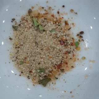 Chẳm Chéo Bùi Thị Hằng