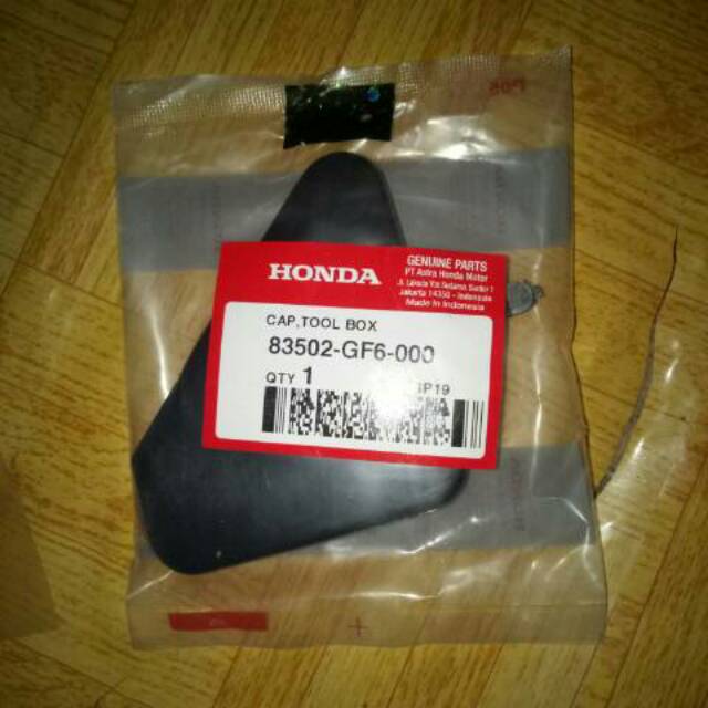 Hộp dụng cụ đóng mở honda win 100 chuyên dụng