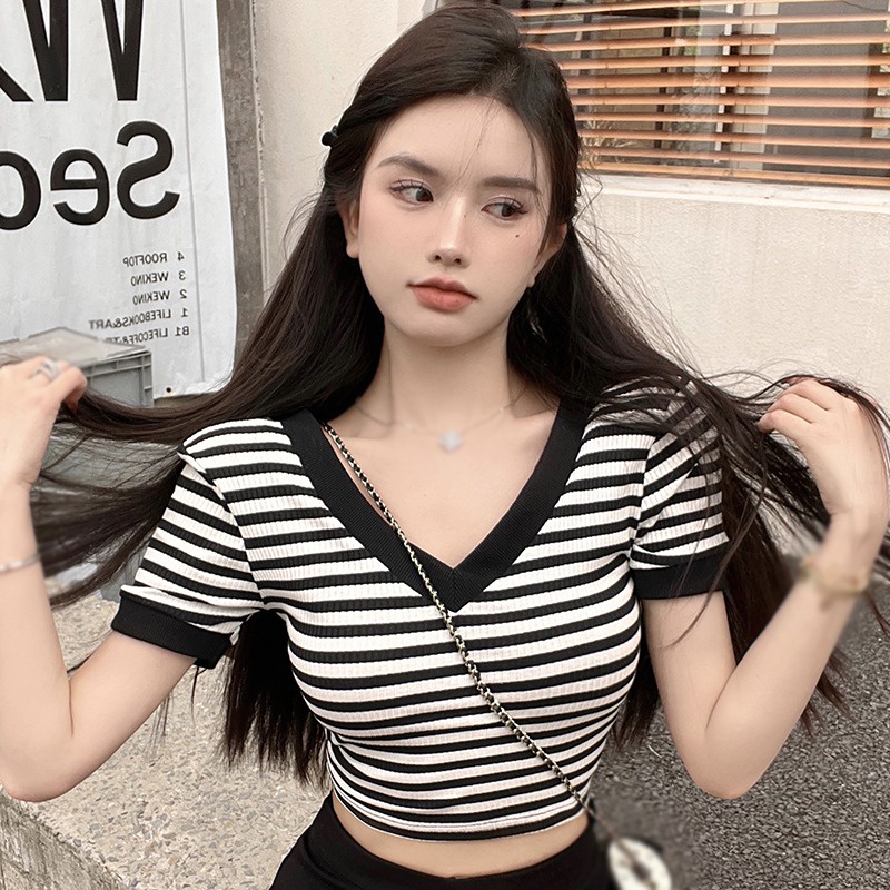 Áo Croptop Dệt Kim Tay Ngắn Cổ Chữ V Hoạ Tiết Kẻ Sọc Thời Trang Mùa Hè Cho Phái Nữ