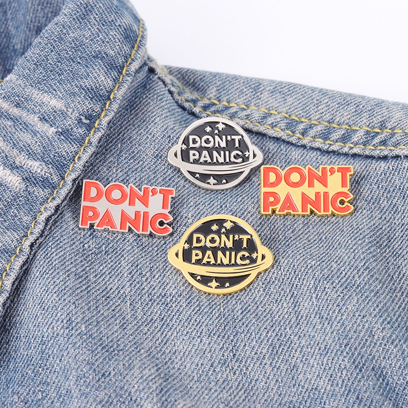 Ghim cài áo QIHE JEWELRY hình chữ Don't Panic thời trang
