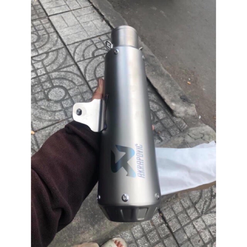 pô akrapovic r3 siêu đẹp