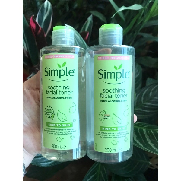 NƯỚC HOA HỒNG SIMPLE KIND TO SKIN SMOOTHING FACIAL TONER