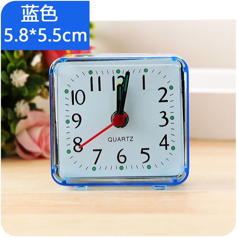 Đồng hồ báo thức dáng vuông xinh xắn tiện dụng