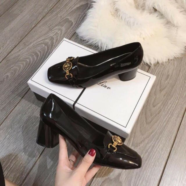 Giày nữ quai ngang