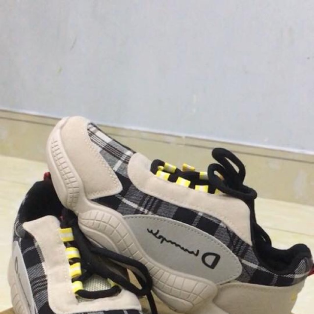 Giày thể thao size 39