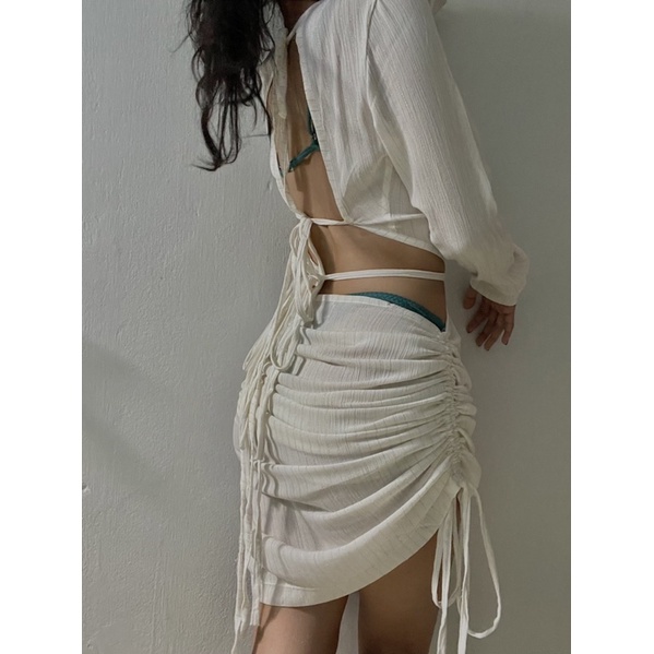 Đầm coverup Zathus mặc cùng bikini đi biển