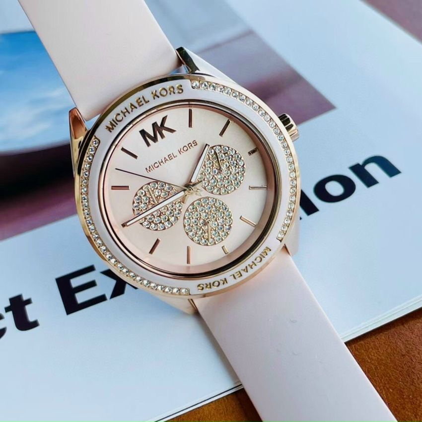 Đồng Hồ Nữ Michael Kors MK6945 - Đính Pha Lê Phá Cách - 38mm