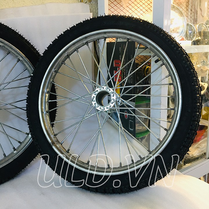 CẶP NIỀN 300-19 VÕ MỚI XE BA BÁNH