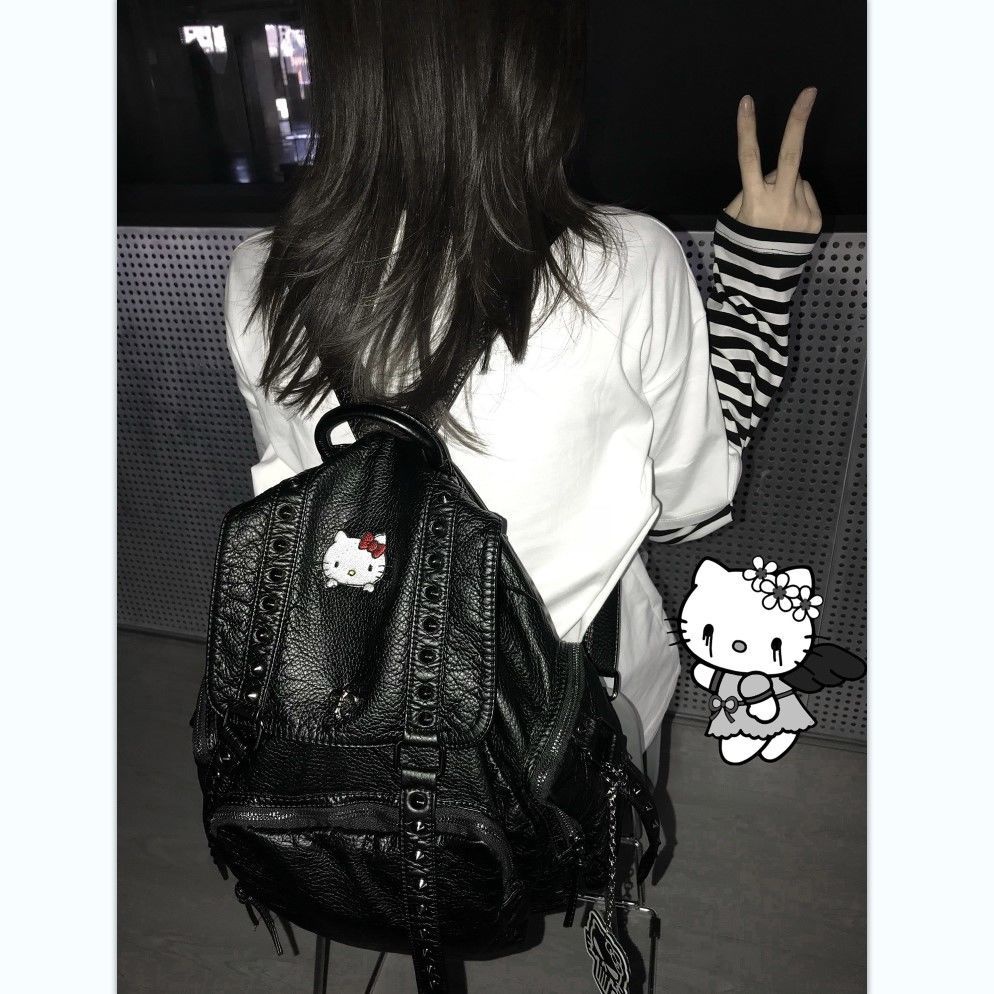 Ba Lô Đính Đinh Tán Hình Mèo Hello Kitty Cỡ Lớn Thời Trang Cá Tính