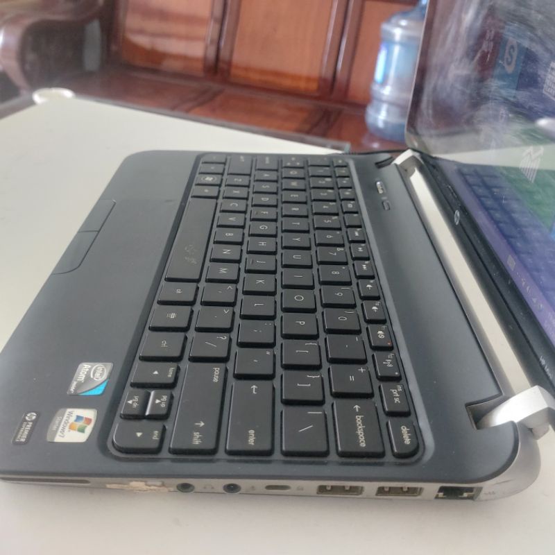Laptop HP mini 10 inch Win 8 đầy đủ phụ kiện phần mềm cơ bản