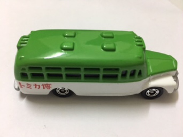 Tomica Isuzu Bonnet Bus