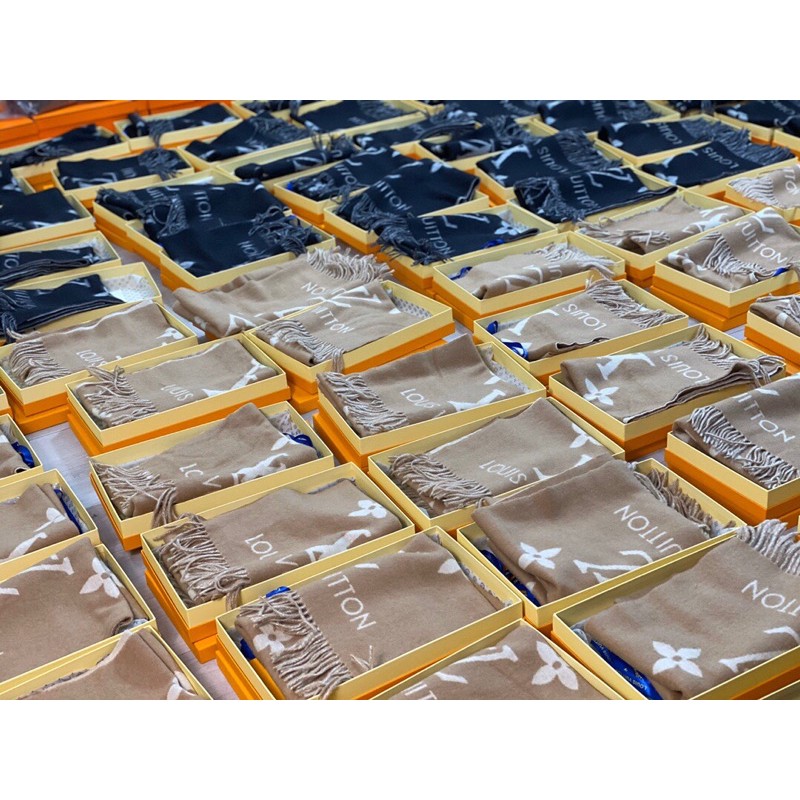 Khăn Quàng cổ lv