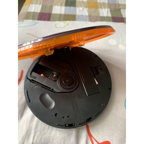 MÁY NGHE ĐĨA Cd , MÁY NGHE CDMP3 CẦm TAY SONY D-NE320