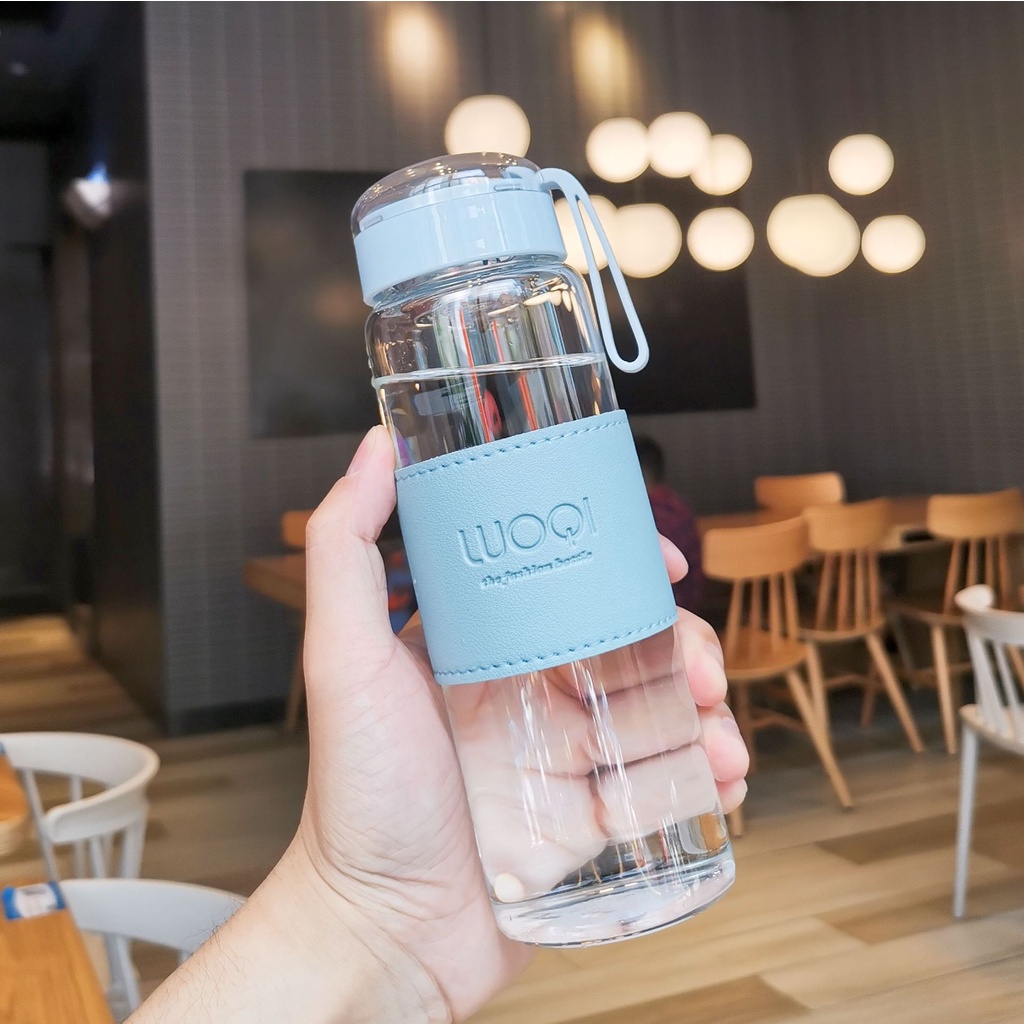 Bình nước cầm tay có quai xách