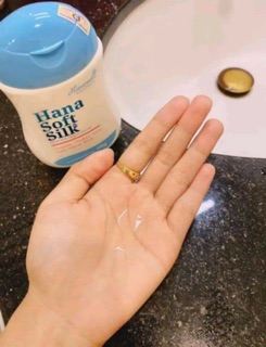 HANAYUKI - Dung dịch vệ sinh phụ nữ SOFT & SILK