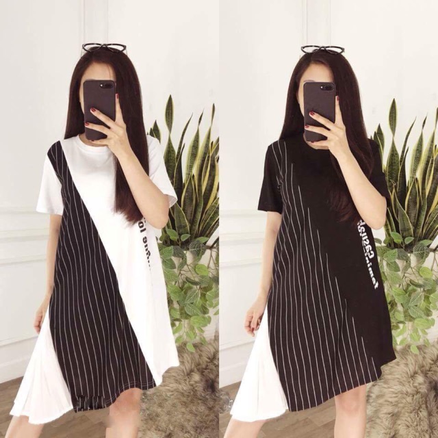 Đầm teen siêu dễ thương phù hợp cho những cô nàng năng động , cá tính. Họa tiết chữ dọc thân váy sọc cực kì cuốn hút....