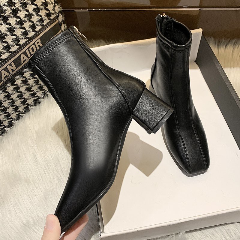 Giày boots đế dày cổ ngắn chất liệu da màu đen/be size 35-40 phong cách Hàn Quốc