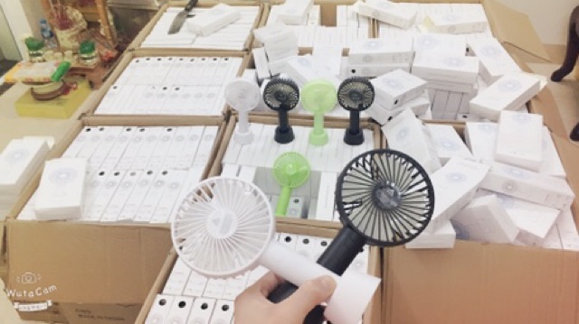 Quạt Cầm tay Mini tích điện, có đế để bàn cao cấp | BigBuy360 - bigbuy360.vn