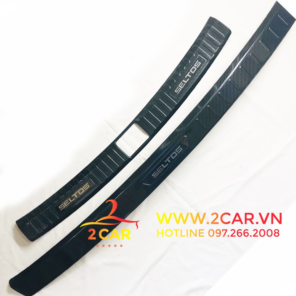 Ốp Chống trầy cốp trong, ngoài CARBON xe Kia Seltos 2020-2021, vân cacbon cao cấp