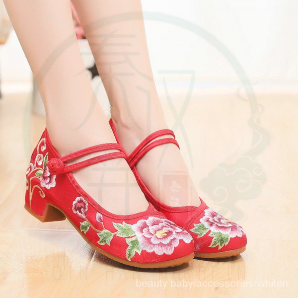 Giày cao gót thêu họa tiết phong cách Trung Hoa cho n