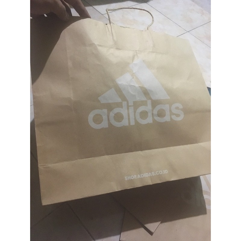 Túi Giấy Adidas Đựng Đồ Tiện Dụng