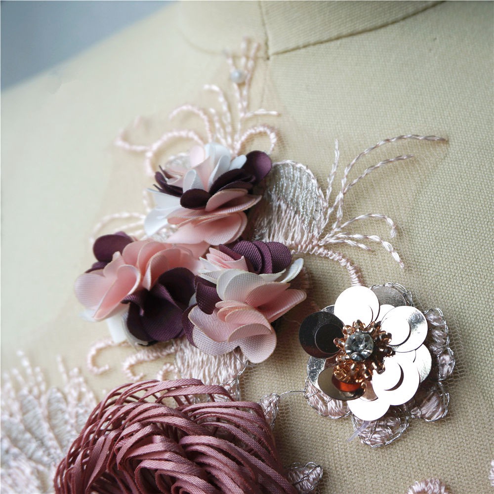 Miếng Vải Ren Thêu Hoa Đính Ngọc Trai Dùng May Váy Cưới