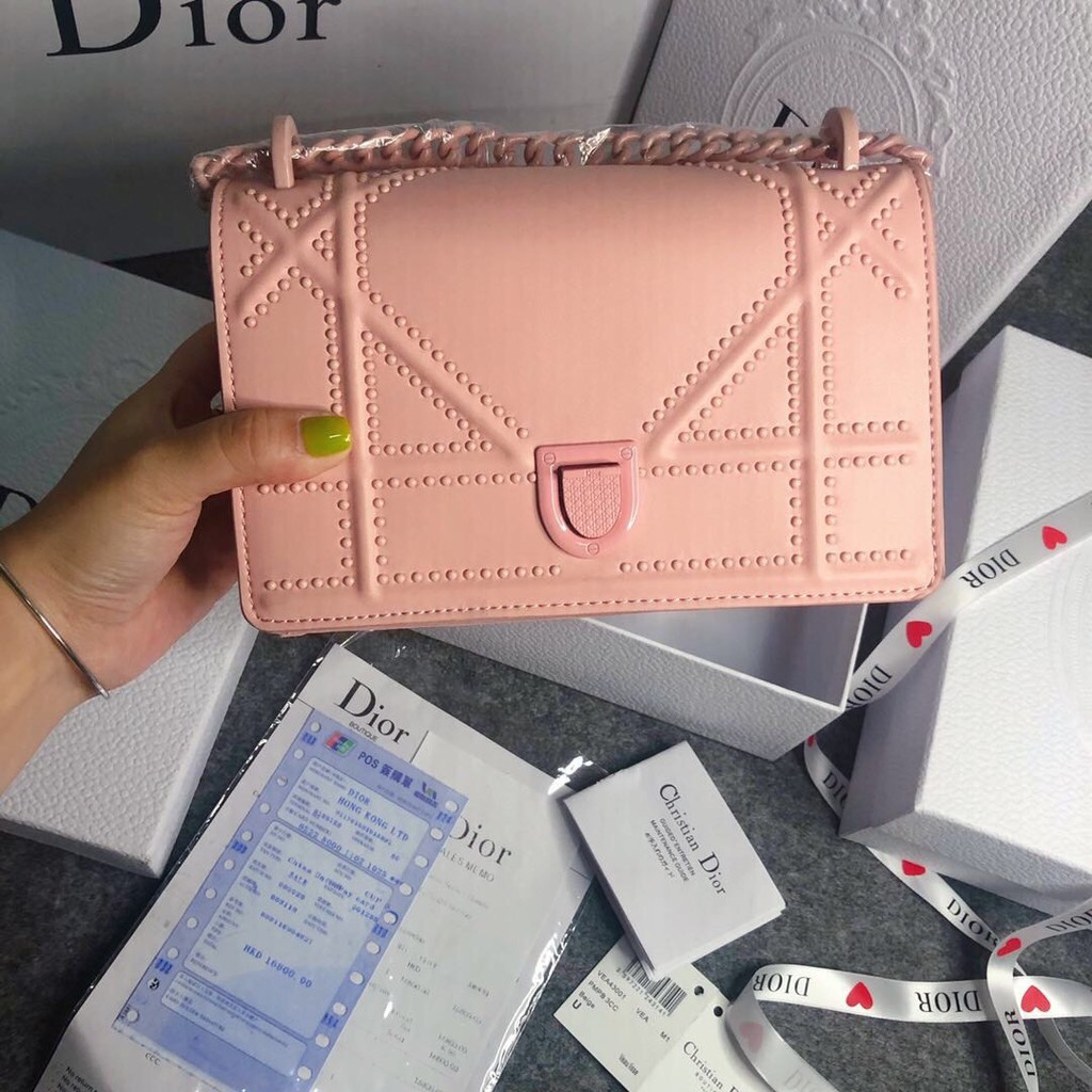 Túi Dior nạm đinh da mịn