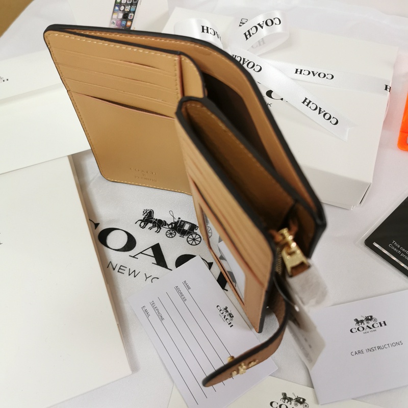 Ví Da Gập Đôi C4899 Màu Trắng Họa Tiết Hoạt Hình