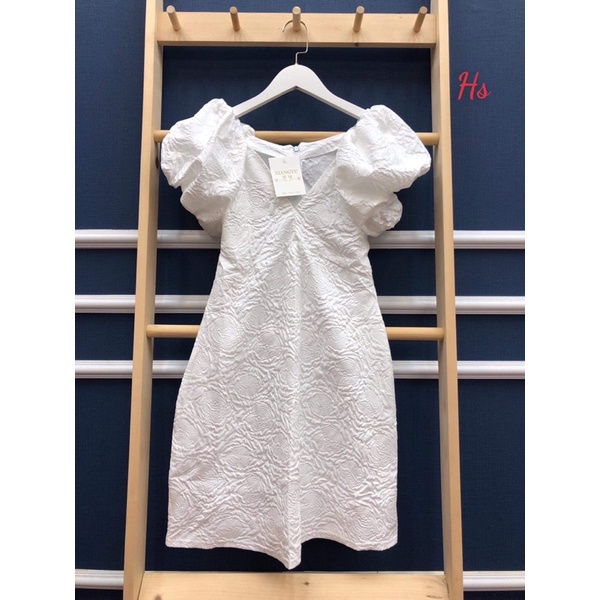 Váy xốp cổ tim tay bồng HSU1