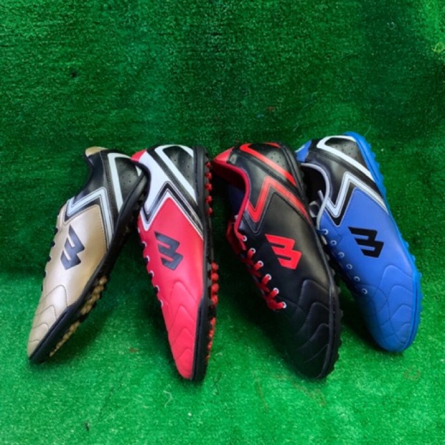 Giày Đá Banh ProWin + Tặng kèm vớ đá banh